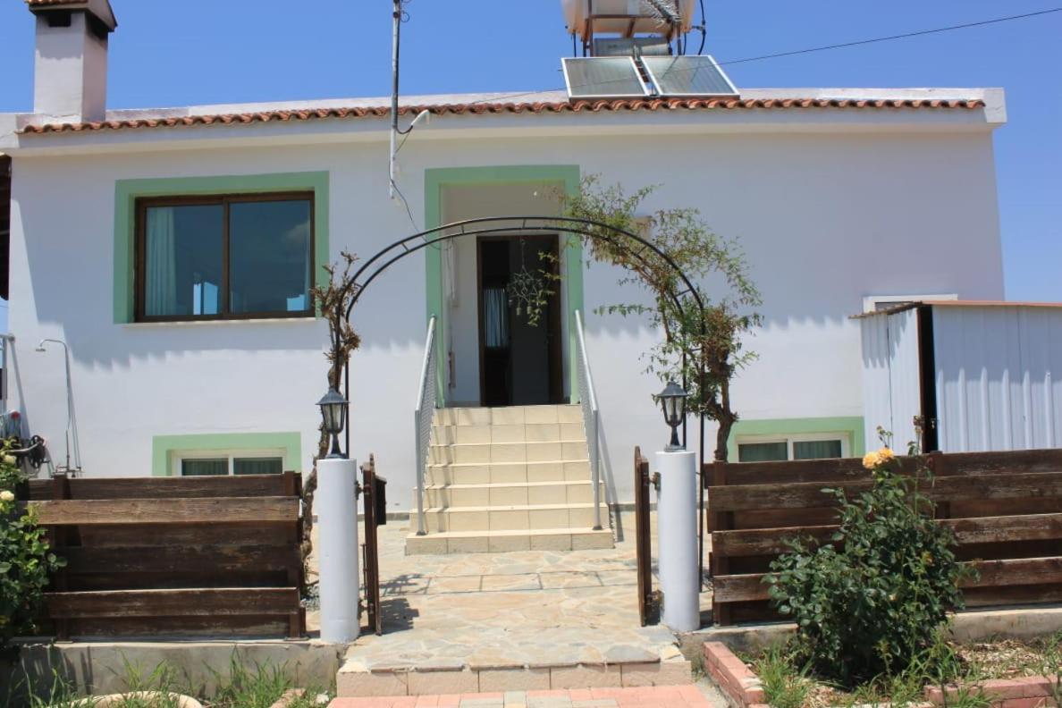 Yiannos House Vila Evrykhou Exterior foto