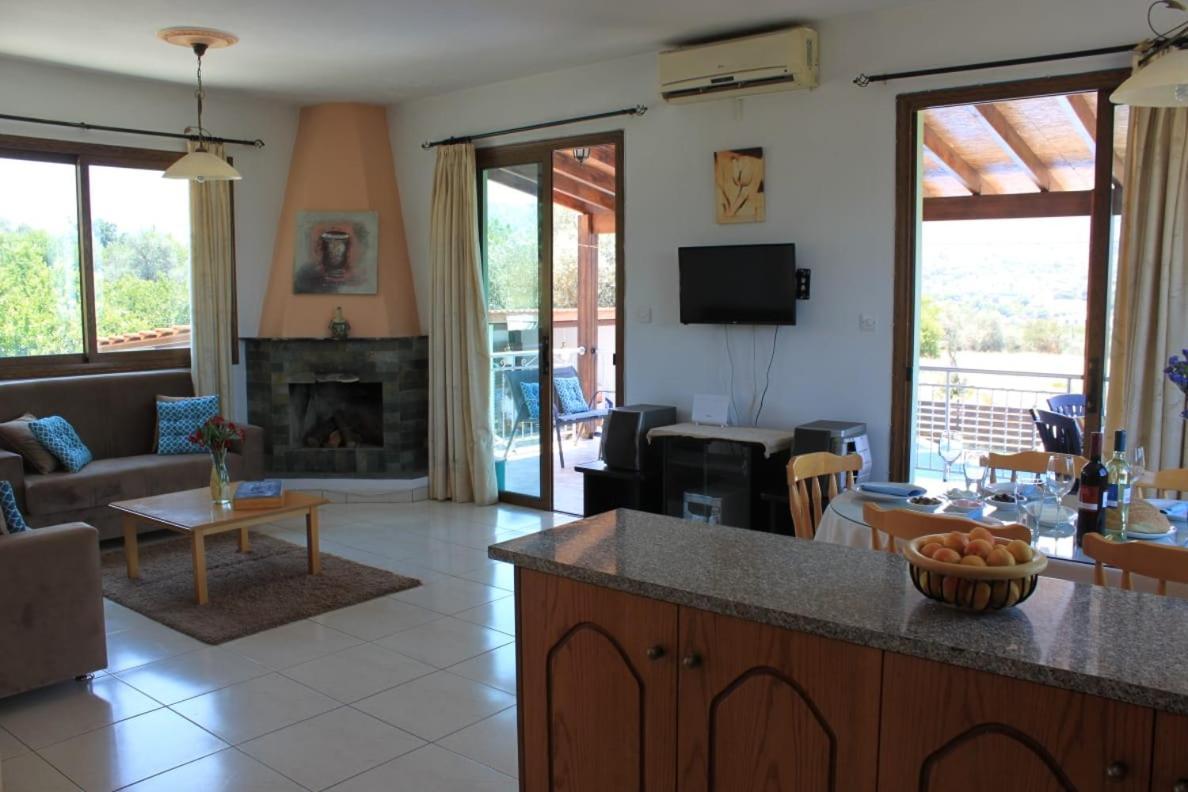 Yiannos House Vila Evrykhou Exterior foto